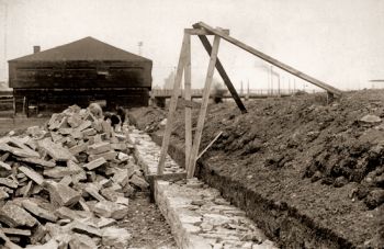 Fort York rampart reconstruction in 1932. The Friends of Fort York.
